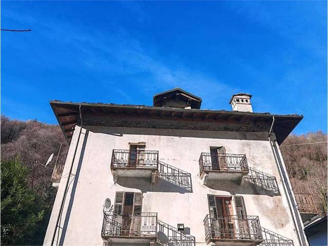 Villa Indipendente in vendita a Fontainemore, Aosta