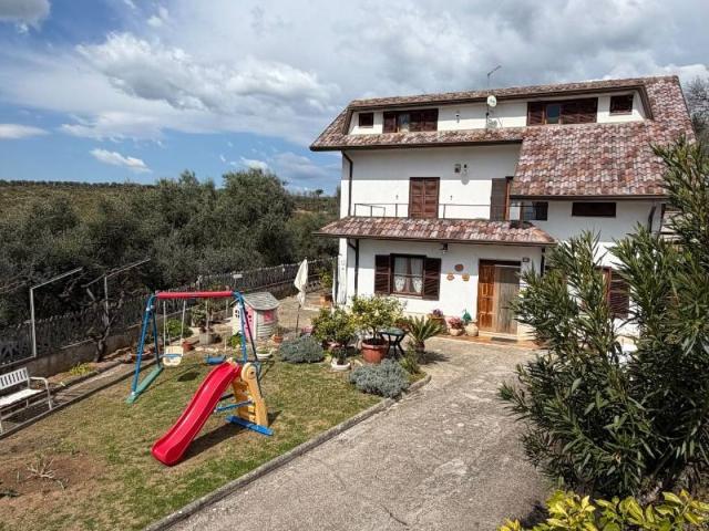 Villa Indipendente in vendita a Fontana Liri Superiore, Lazio