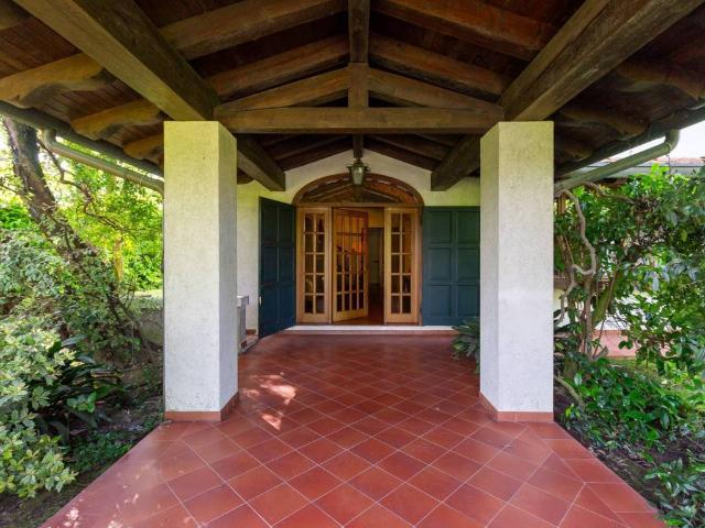 Villa Indipendente in vendita a Villadolt / Viladolt, Fontanafredda