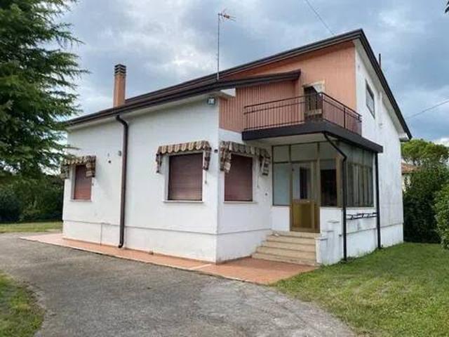 Villa Indipendente in vendita a Villadolt / Viladolt, Fontanafredda