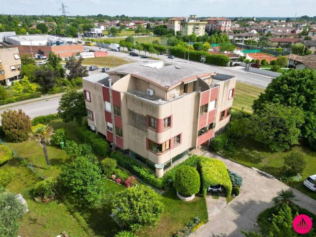 Villa Indipendente in vendita a Villadolt / Viladolt, Fontanafredda
