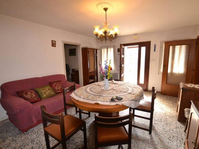 Villa Indipendente in vendita a Villadolt / Viladolt, Fontanafredda