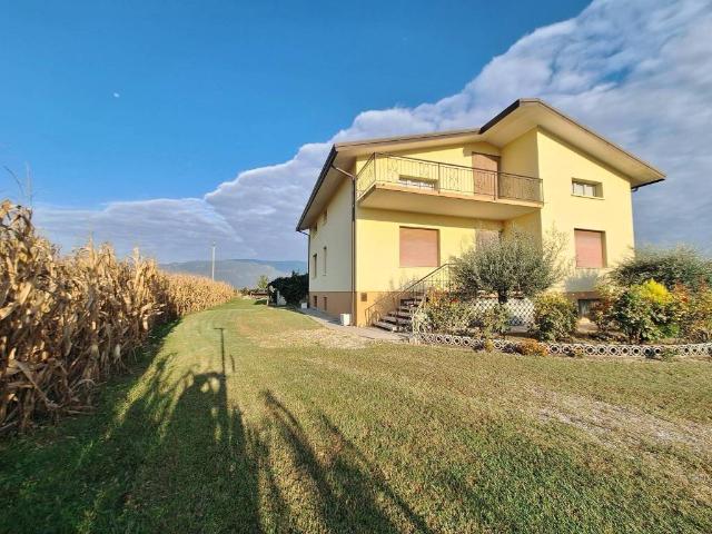 Villa Indipendente in vendita a Villadolt / Viladolt, Fontanafredda / Fontanefrede