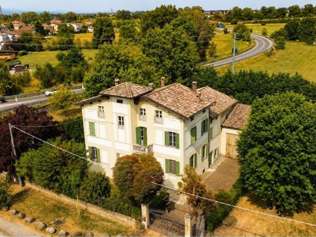 Villa Indipendente in vendita a Fontanellato, Reggio Emilia