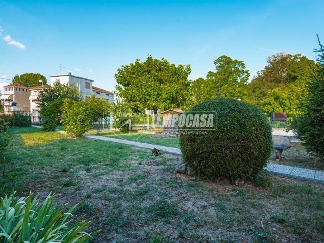 Villa Indipendente in vendita a Fontanellato, Reggio Emilia