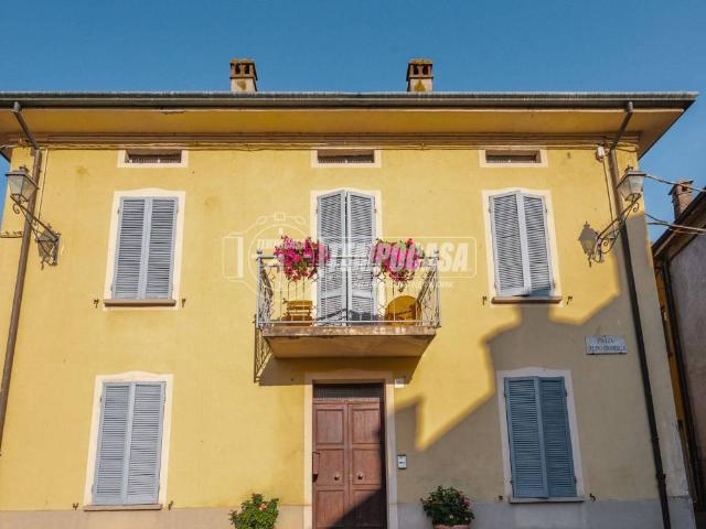 Villa Indipendente in vendita a Fontanellato, Reggio Emilia