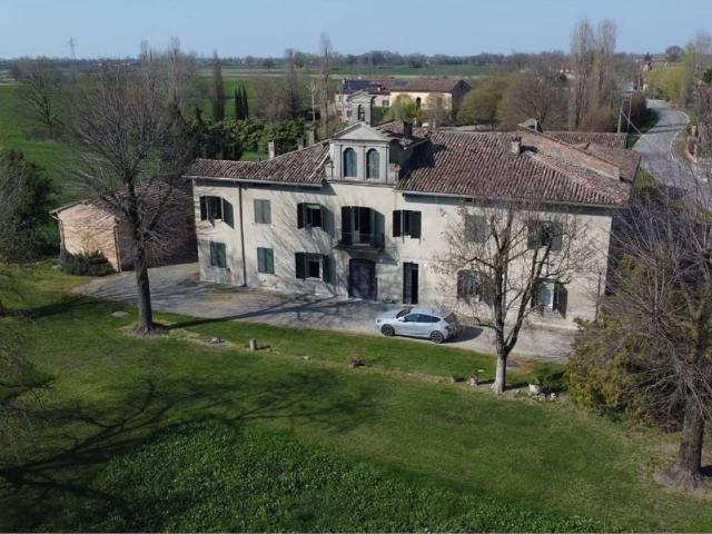 Villa Indipendente in vendita a Fontanellato, Reggio Emilia