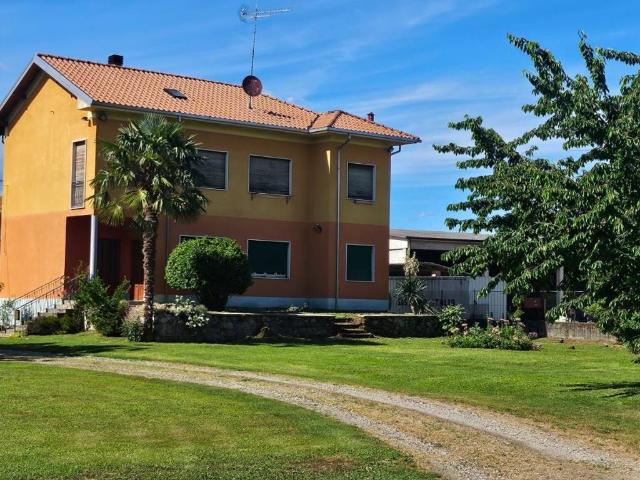 Villa Indipendente in vendita a Piemonte, Novara
