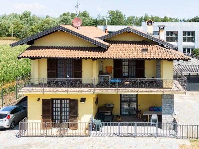 Villa Indipendente in vendita a Piemonte, Novara