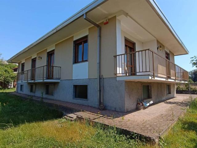 Villa Indipendente in vendita a Piemonte, Novara