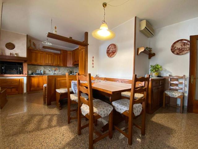 Villa Indipendente in vendita a Fontaniva, Veneto