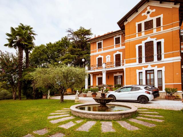 Villa Indipendente in vendita a Onè di Fonte, Veneto