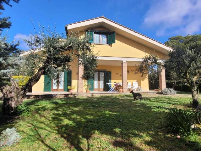 Villa Indipendente in vendita a Tor Lupara, Roma Capitale