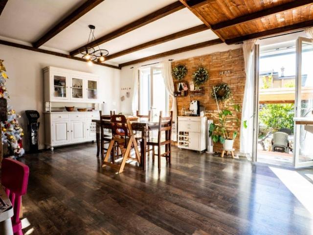 Villa Indipendente in vendita a Tor Lupara, Roma Capitale