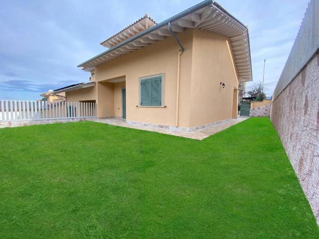 Villa Indipendente in vendita a Tor Lupara, Roma Capitale