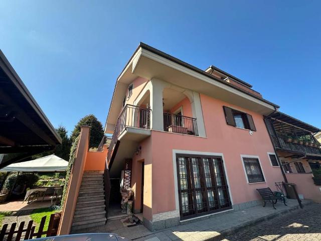 Villa Indipendente in vendita a Santa Lucia, Roma Capitale