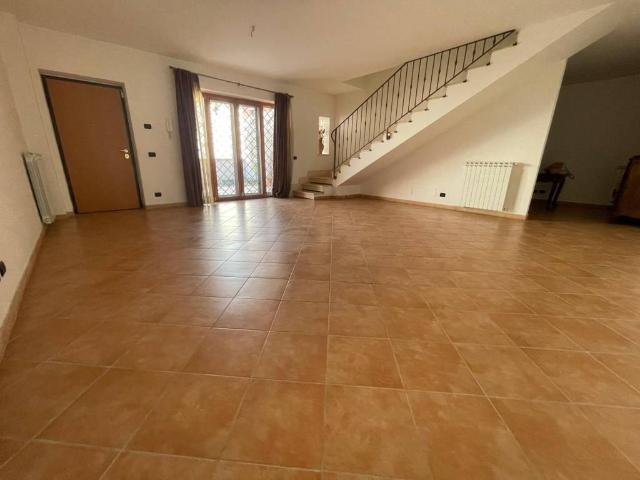 Villa Indipendente in vendita a Santa Lucia, Fonte Nuova