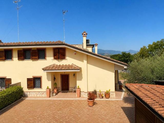 Villa Indipendente in vendita a Immaginella, Roma Capitale