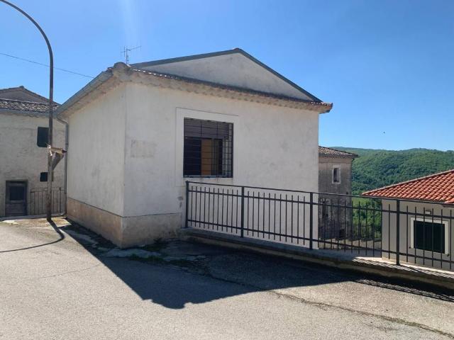Villa Indipendente in vendita a Fontechiari, Lazio