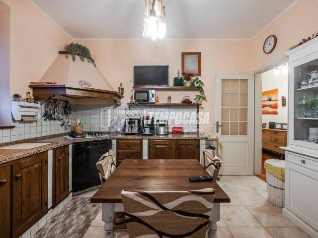 Villa Indipendente in vendita a Fontevivo, Reggio Emilia