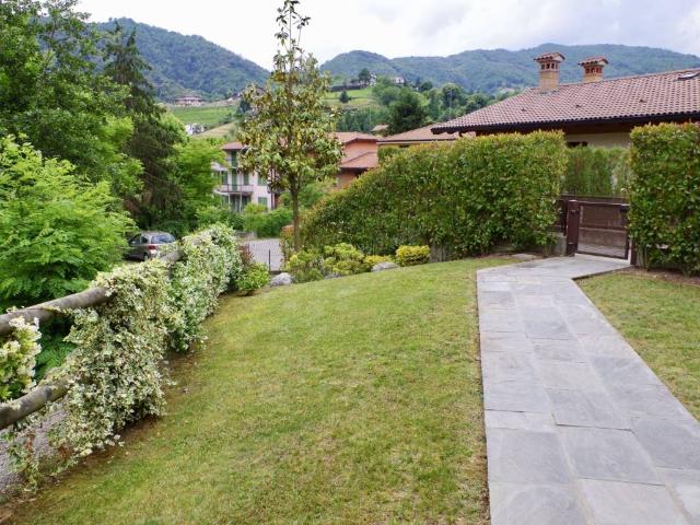 Villa Indipendente in vendita a Foresto Sparso, Lombardia