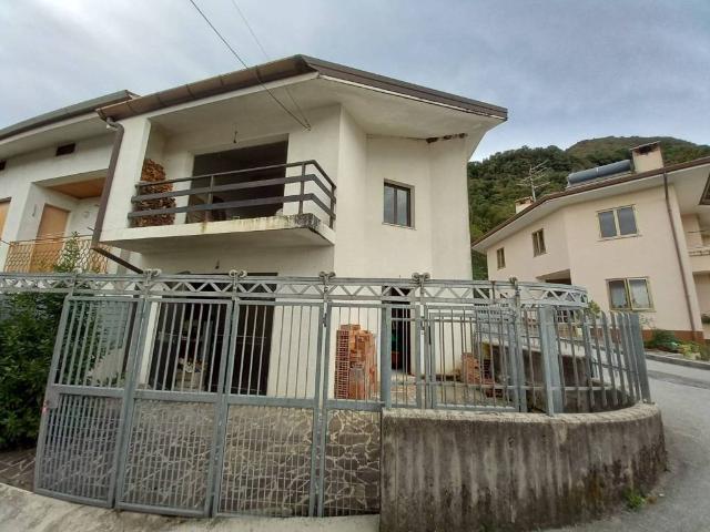 Villa Indipendente in vendita a Forgaria Nel Friuli, Friuli-Venezia Giulia