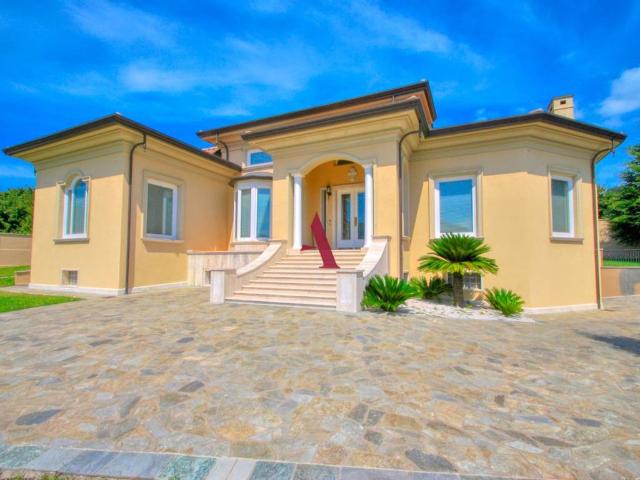 Villa Indipendente in vendita a Forino, Campania