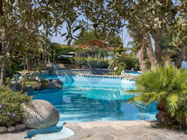 Villa Indipendente in vendita a Forio, Campania