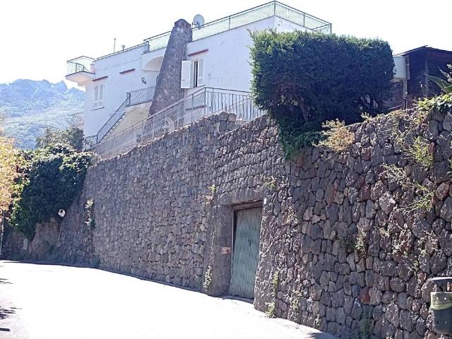 Villa Indipendente in vendita a Forio, Campania