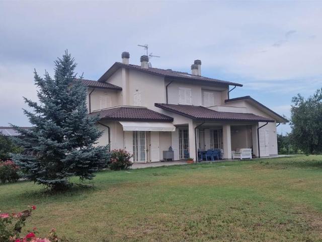 Villa Indipendente in vendita a Unione di Comuni della Romagna Forlivese, Quattro