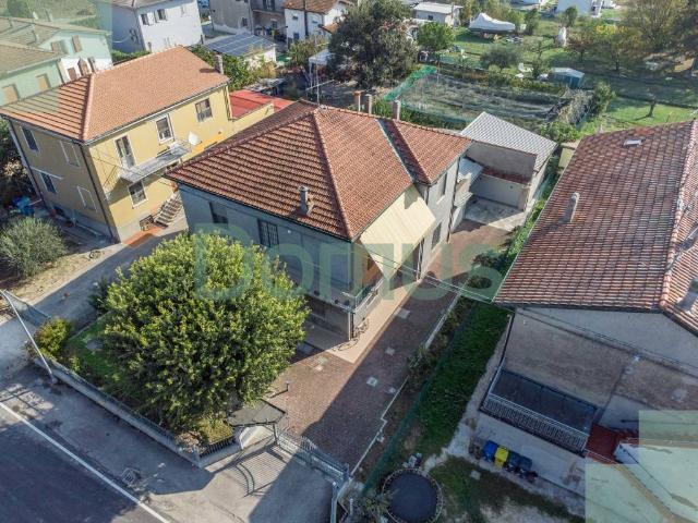 Villa Indipendente in vendita a Villanova, Forlì
