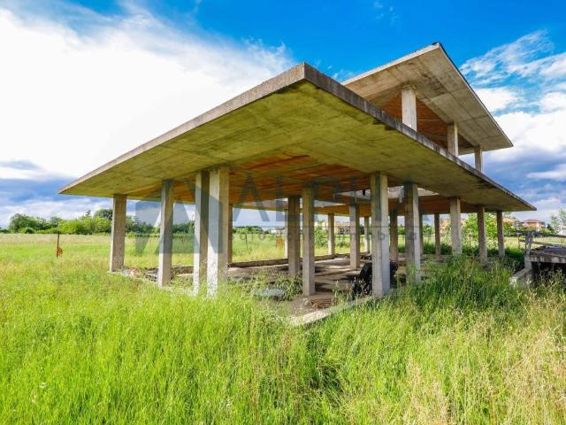 Villa Indipendente in vendita a Unione di Comuni della Romagna Forlivese, Quattro