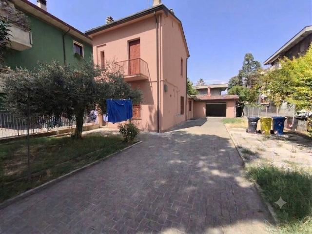 Villa Indipendente in vendita a Unione di Comuni della Romagna Forlivese, Quattro