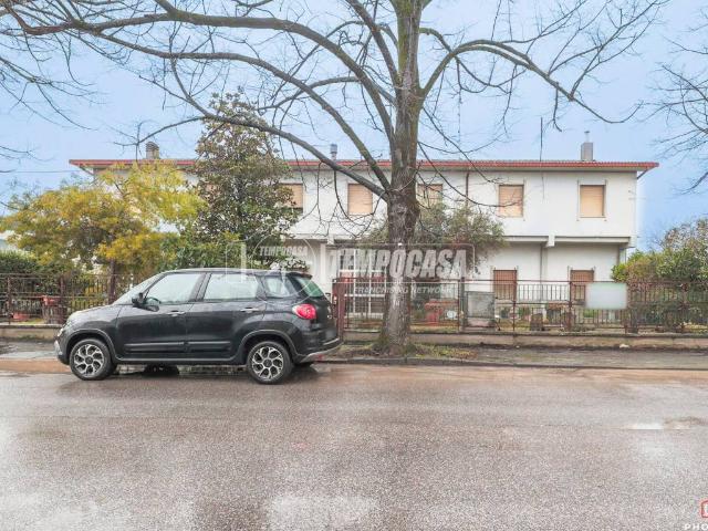 Villa Indipendente in vendita a Unione di Comuni della Romagna Forlivese, Quattro
