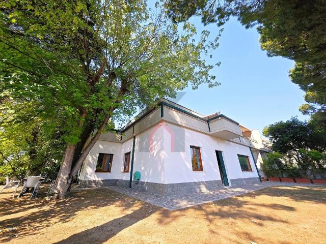 Villa Indipendente in vendita a Unione di Comuni della Romagna Forlivese, Quattro