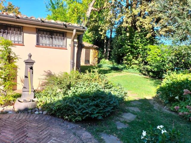 Villa Indipendente in vendita a Unione di Comuni della Romagna Forlivese, Quattro
