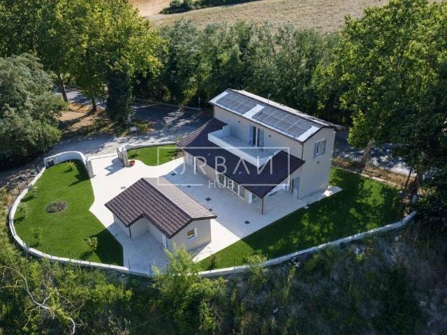 Villa Indipendente in vendita a Unione di Comuni della Romagna Forlivese, Quattro