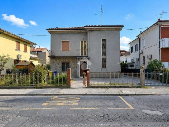 Villa Indipendente in vendita a Unione di Comuni della Romagna Forlivese, Quattro