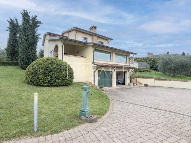 Villa Indipendente in vendita a Unione di Comuni della Romagna Forlivese, Quattro