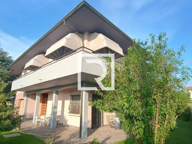 Villa Indipendente in vendita a Unione di Comuni della Romagna Forlivese, Quattro