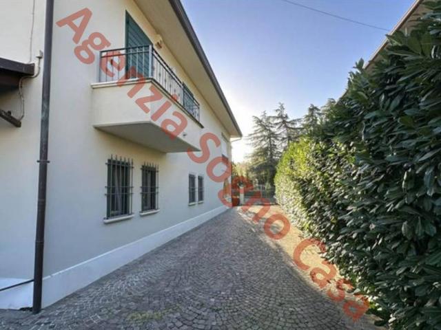 Villa Indipendente in vendita a Unione di Comuni della Romagna Forlivese, Quattro