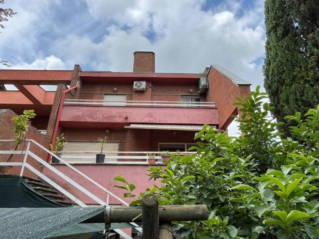 Villa Indipendente in vendita a Roma Capitale, Lazio