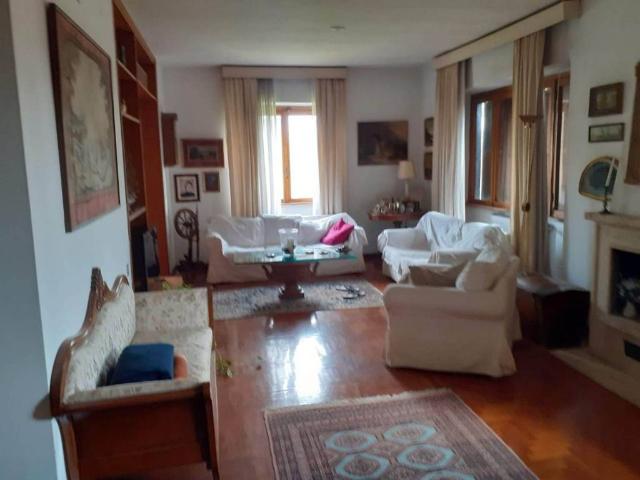 Villa Indipendente in vendita a Castel de Ceveri, Roma Capitale