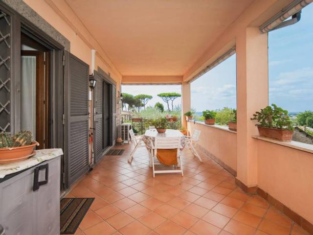 Villa Indipendente in vendita a Le Rughe, Formello