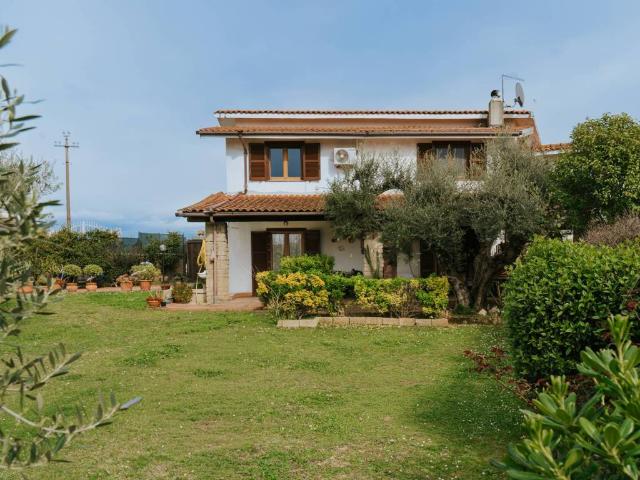 Villa Indipendente in vendita a Roma Capitale, Lazio