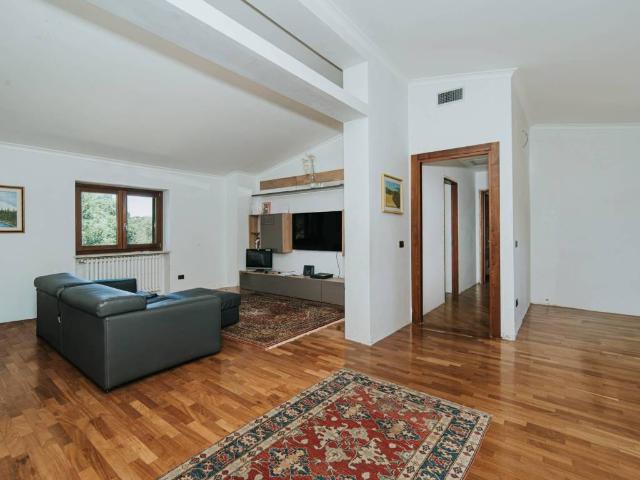 Villa Indipendente in vendita a Roma Capitale, Lazio