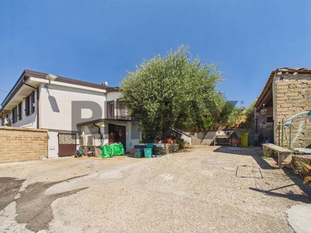Villa Indipendente in vendita a Roma Capitale, Lazio