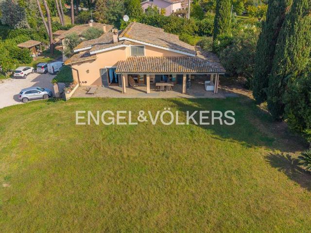 Villa Indipendente in vendita a Roma Capitale, Lazio