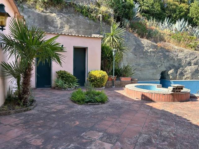 Villa Indipendente in vendita a Roma Capitale, Lazio