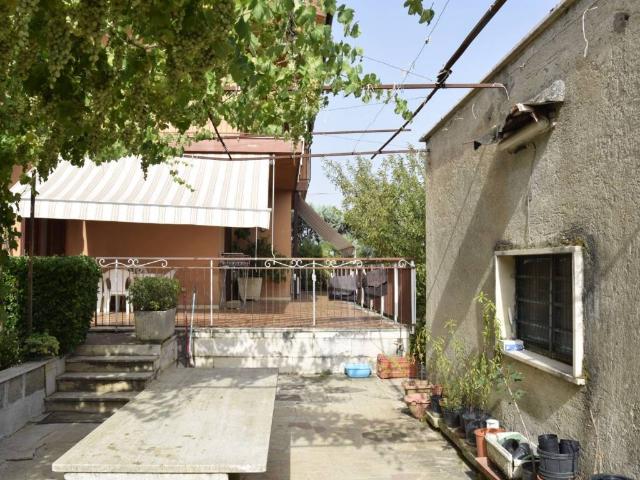 Villa Indipendente in vendita a Gianola, Formia